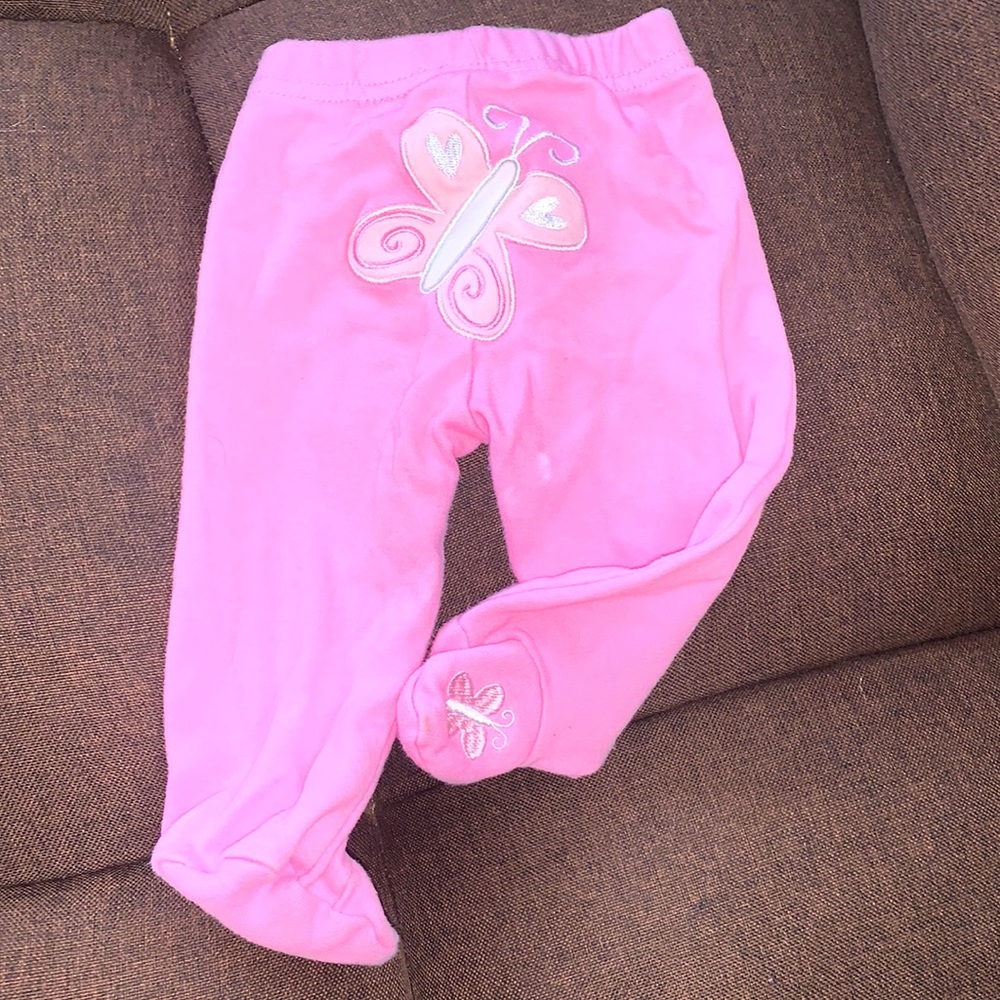 SOLD 🛑Pink butterfly 🦋 foot pants for0-3 months